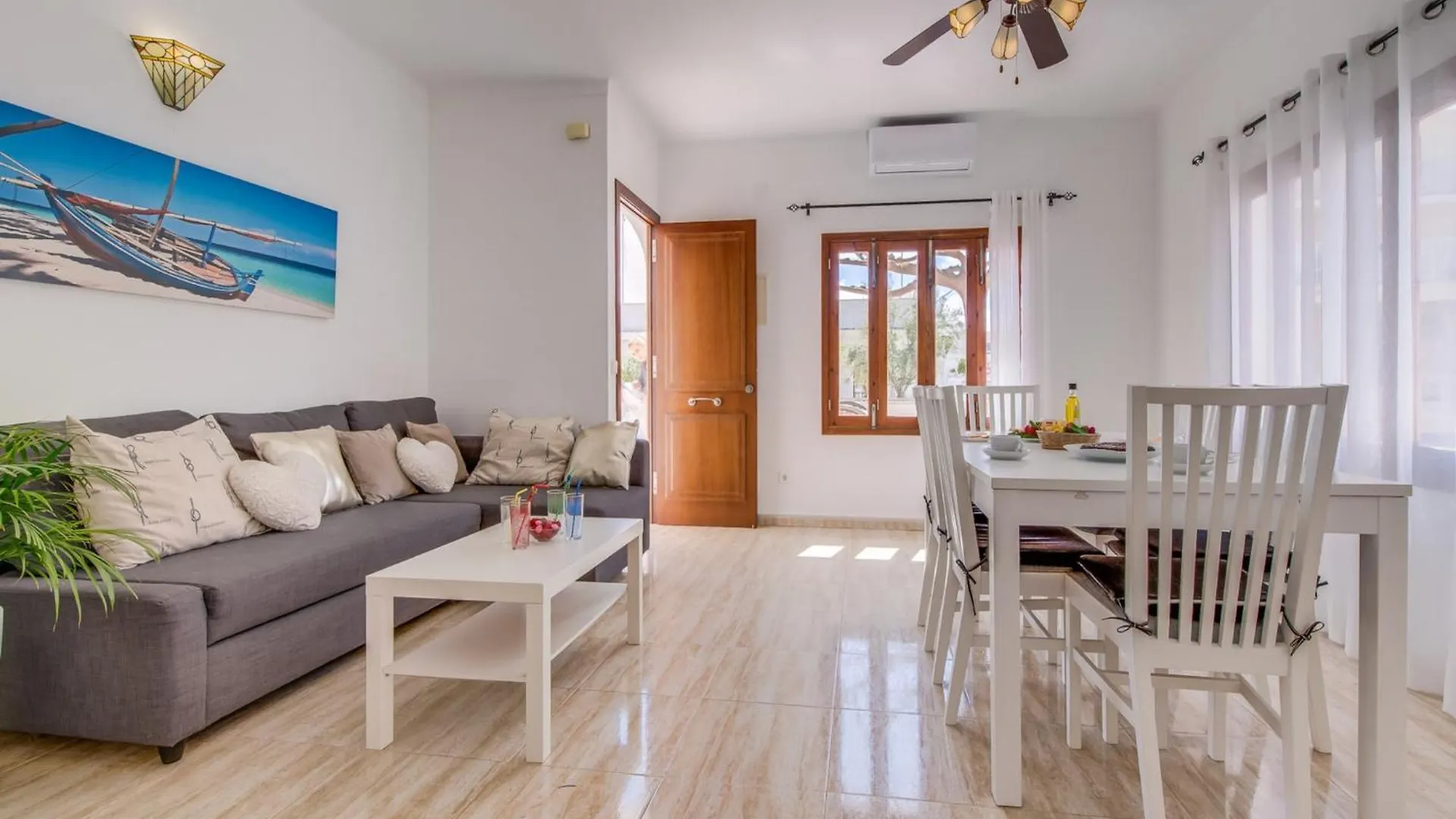 Ideal Retreat For 4 Guests In Can Picafort location