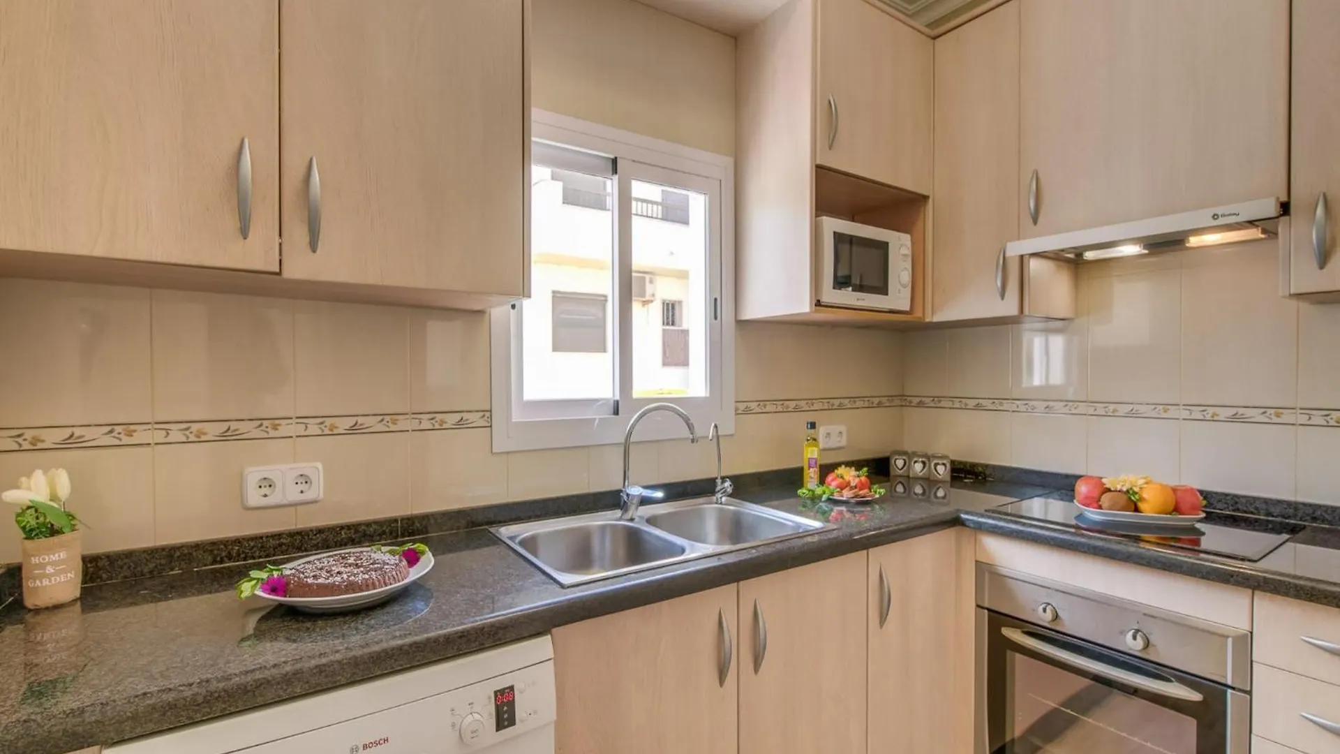 Dom wakacyjny Ideal Retreat For 4 Guests In Can Picafort